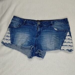 No Boundaries Juniors Denim Shorts Lace Trim Low Rise Blue‎ Jean Shorts Size 13